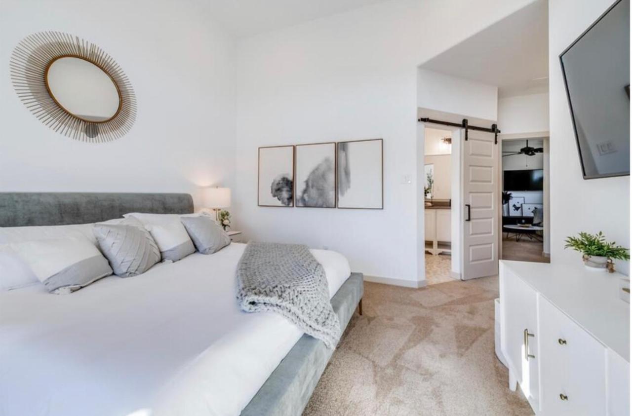 Stylish Townhome Near At&T Stadium, Globe Life, Six Flags & More Arlington Exteriér fotografie