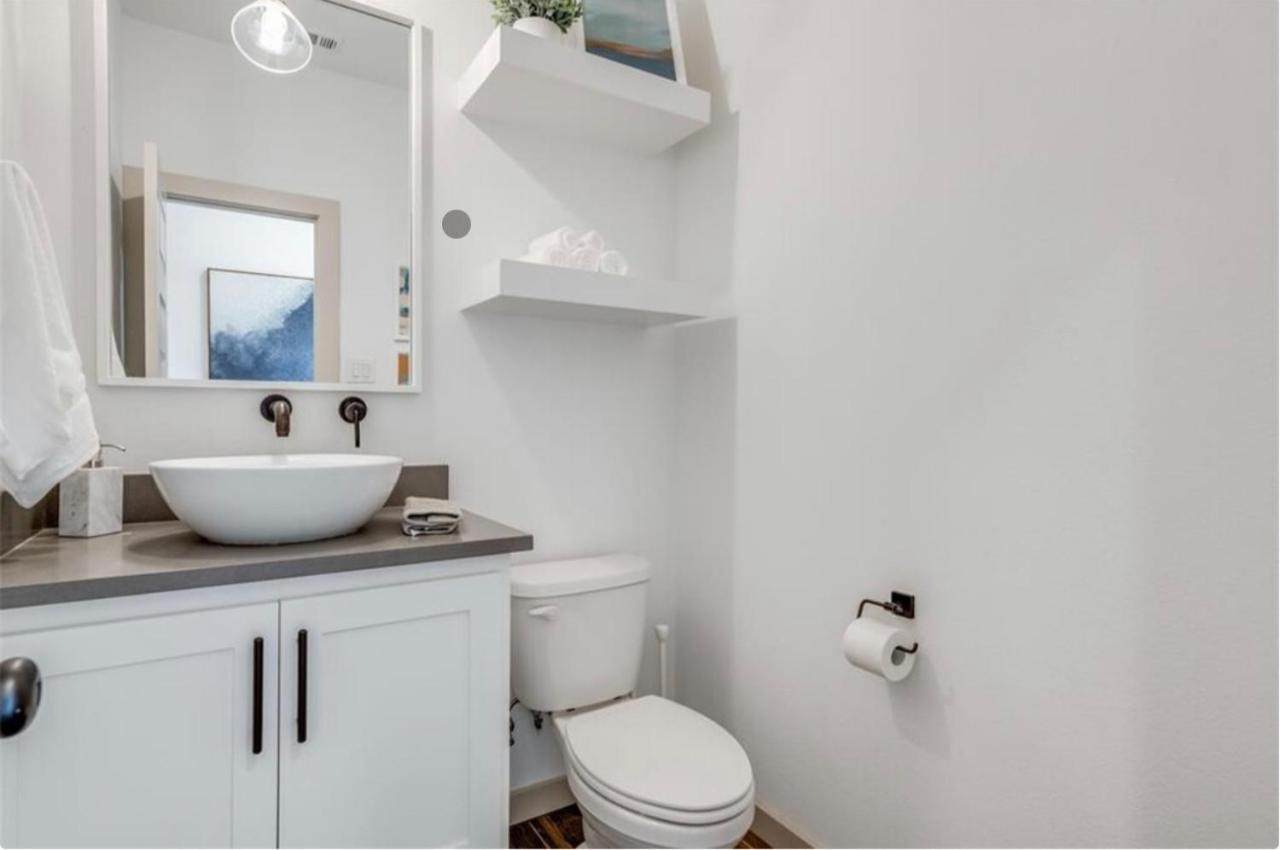 Stylish Townhome Near At&T Stadium, Globe Life, Six Flags & More Arlington Exteriér fotografie