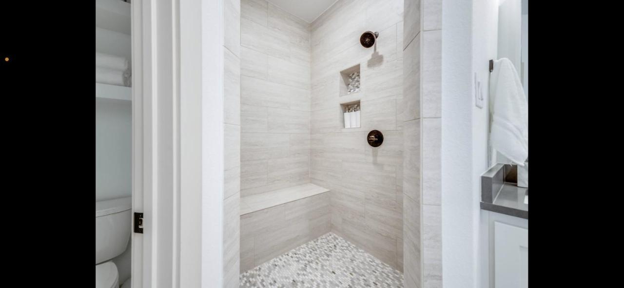 Stylish Townhome Near At&T Stadium, Globe Life, Six Flags & More Arlington Exteriér fotografie