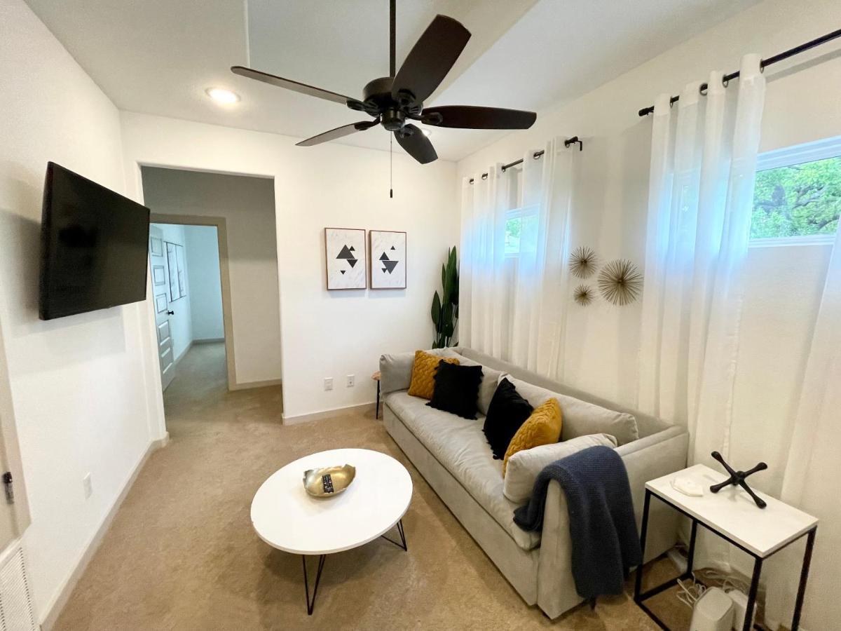 Stylish Townhome Near At&T Stadium, Globe Life, Six Flags & More Arlington Exteriér fotografie