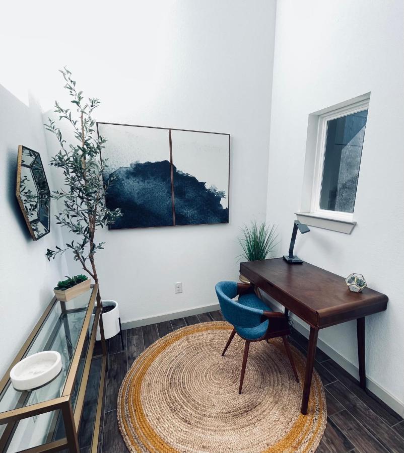Stylish Townhome Near At&T Stadium, Globe Life, Six Flags & More Arlington Exteriér fotografie